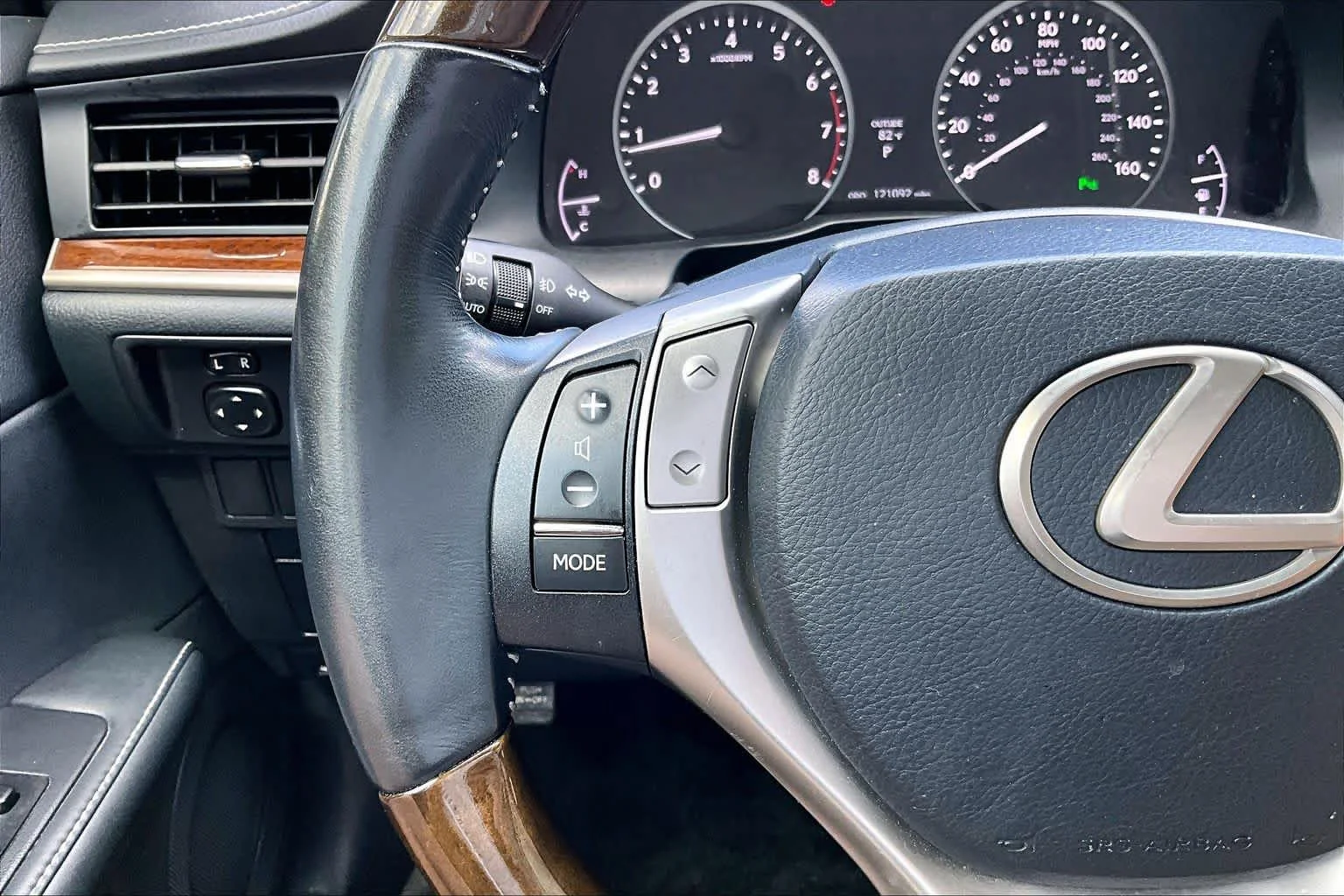Used 2013 Silver Lining Metallic Lexus 4dr Sdn image 23
