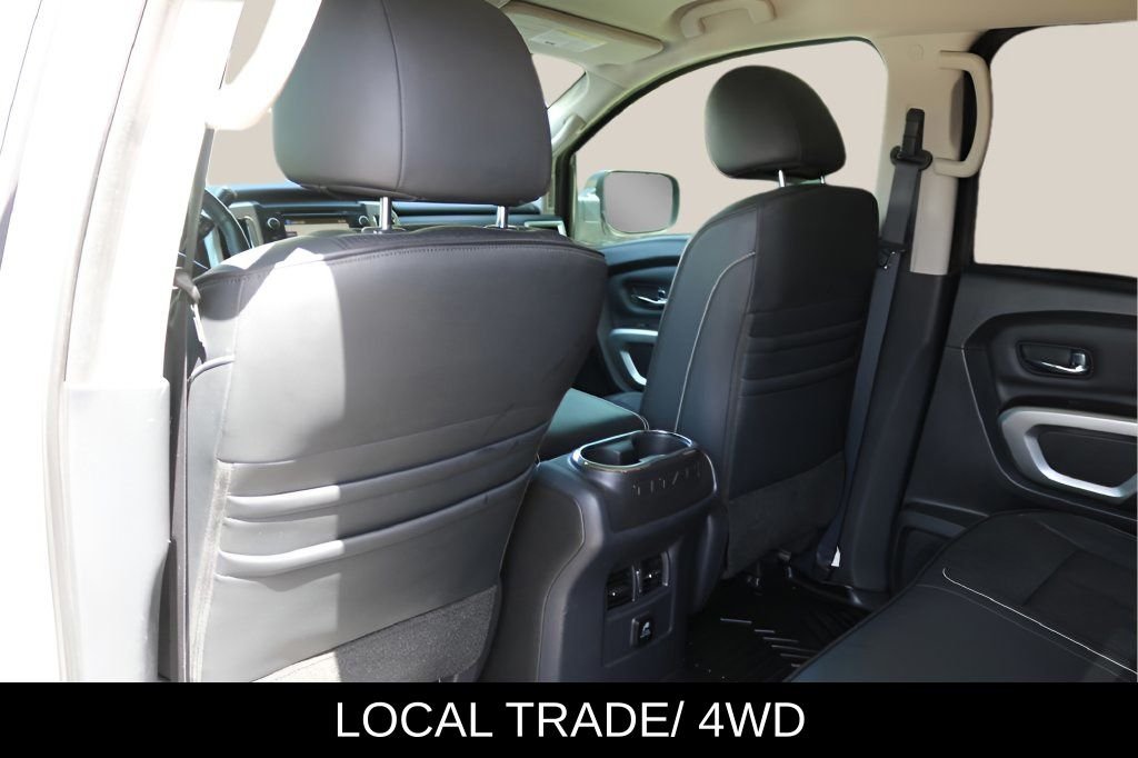 Used 2018 Silver Nissan PRO-4X image 15