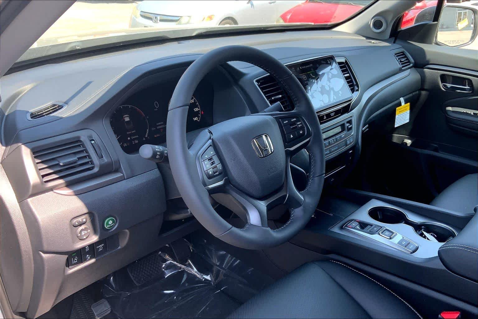 Used 2026 Solar Silver Metallic Honda RTL image 8
