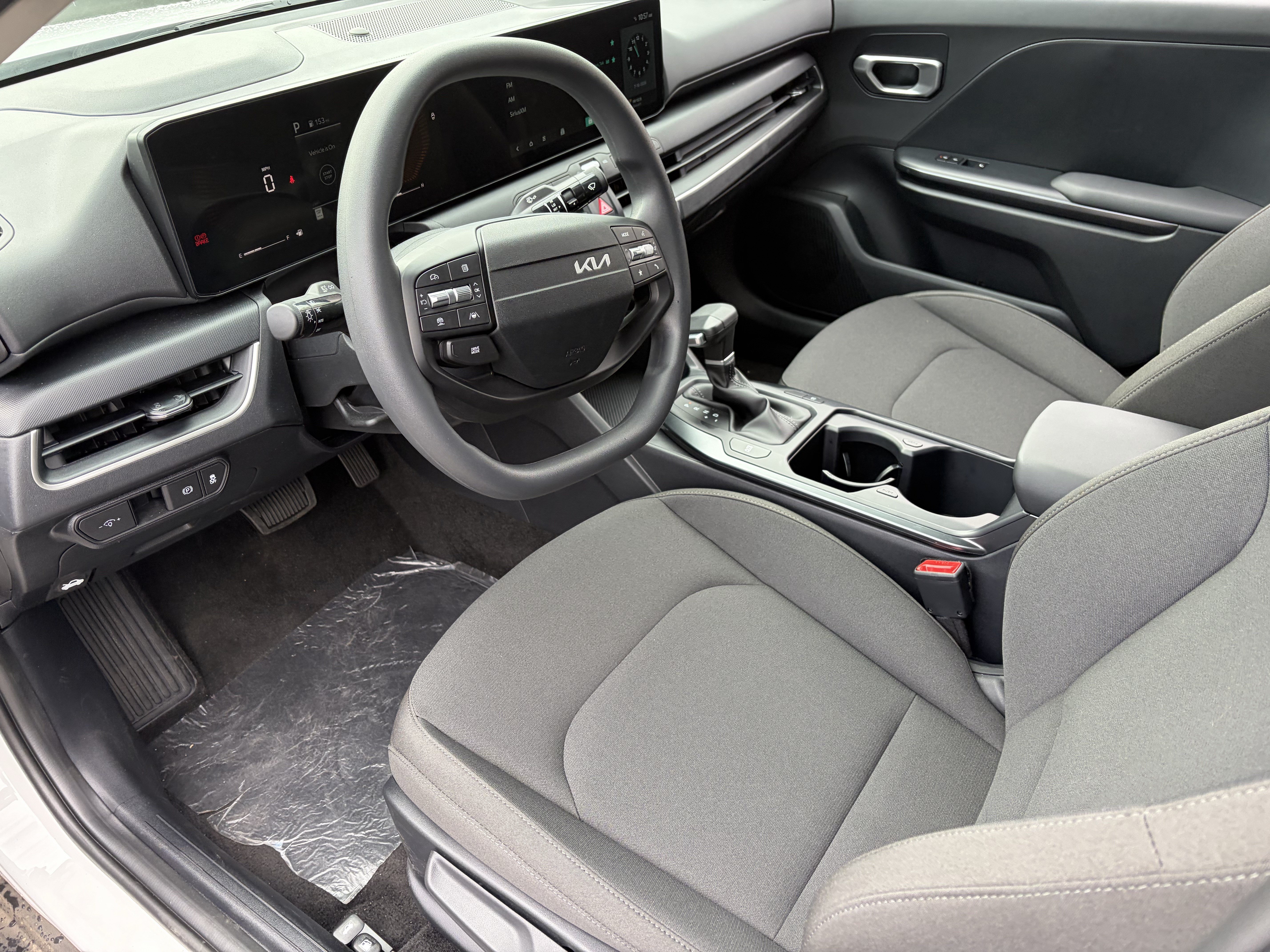 New 2026 Snow White Pearl Kia LXS image 16