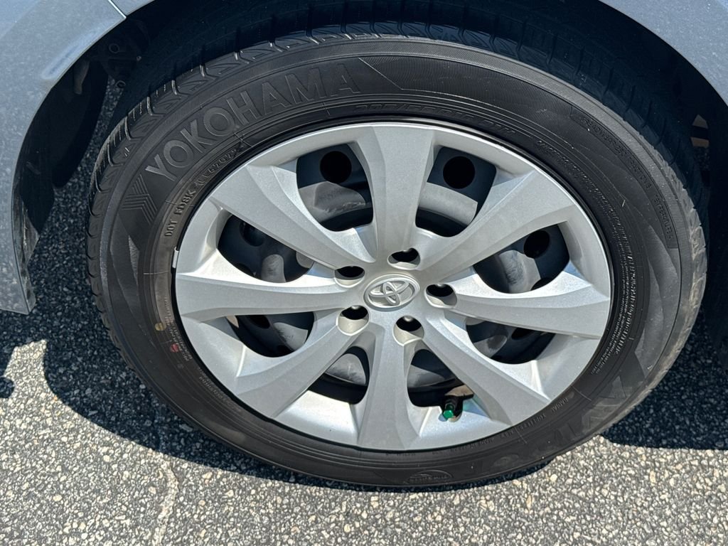 Used 2022 Gray Toyota LE image 17