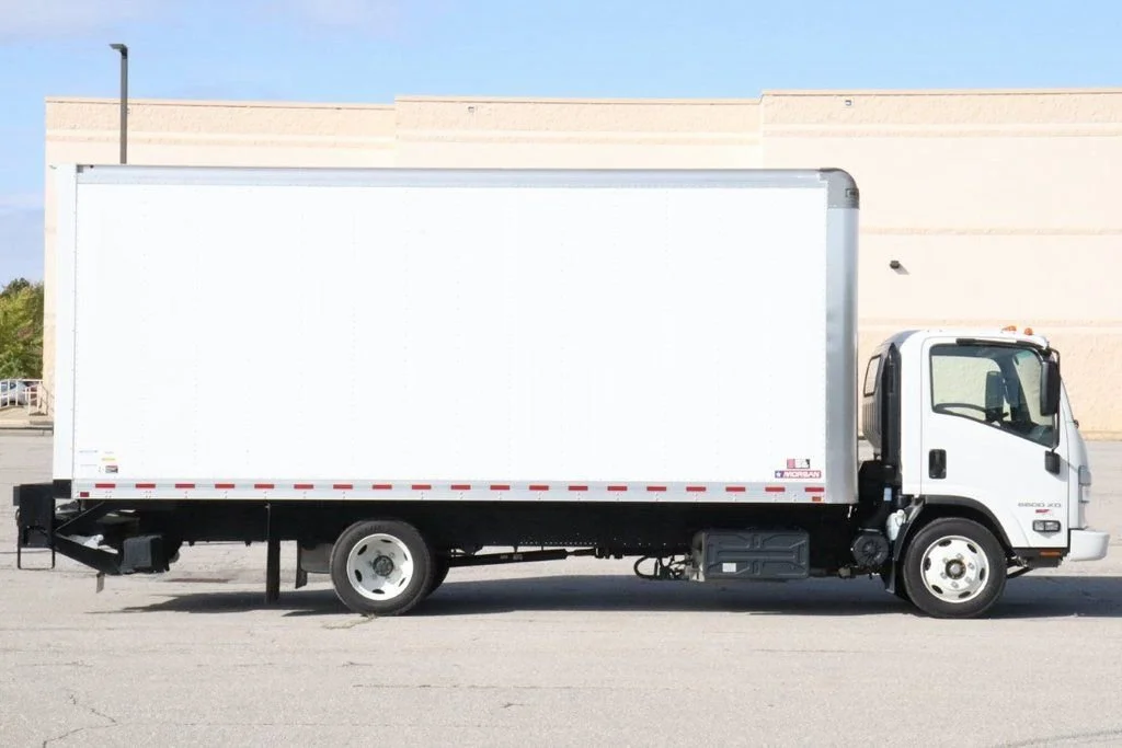 2023 Chevrolet Silverado 5500XD - Photo 8