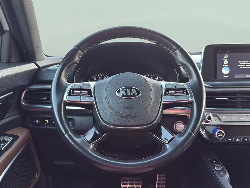 Used 2021 Glacial White Pearl Kia SX image 30