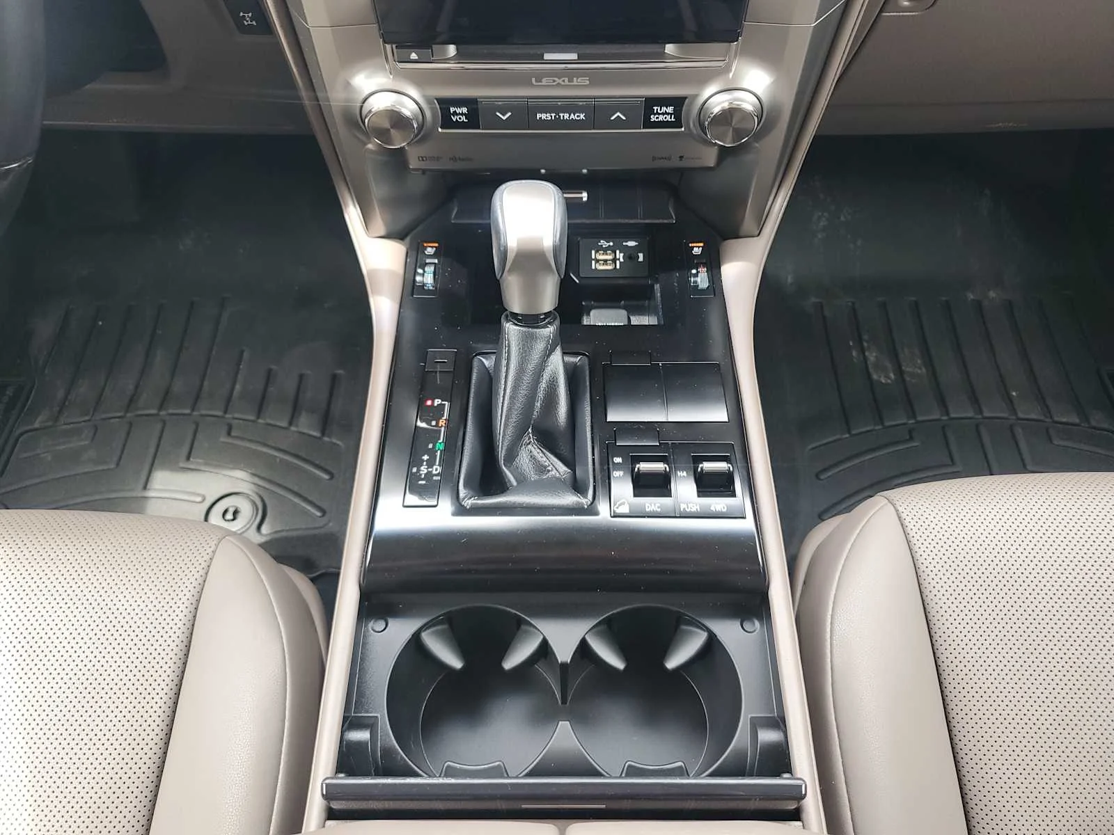 Used 2020  Lexus GX 460 Premium image 20