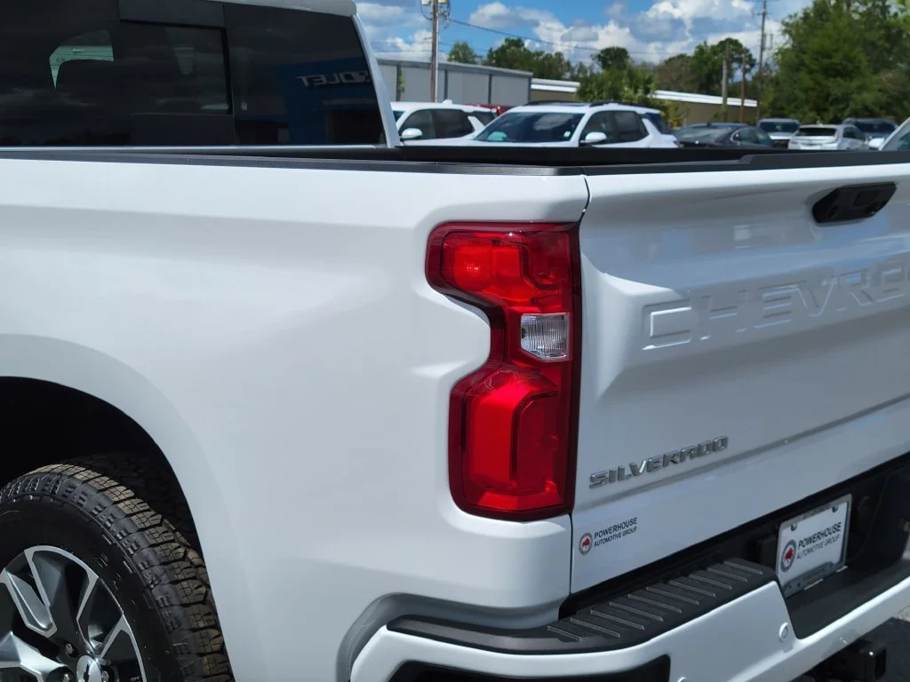 New 2026 Summit White Chevrolet RST image 12