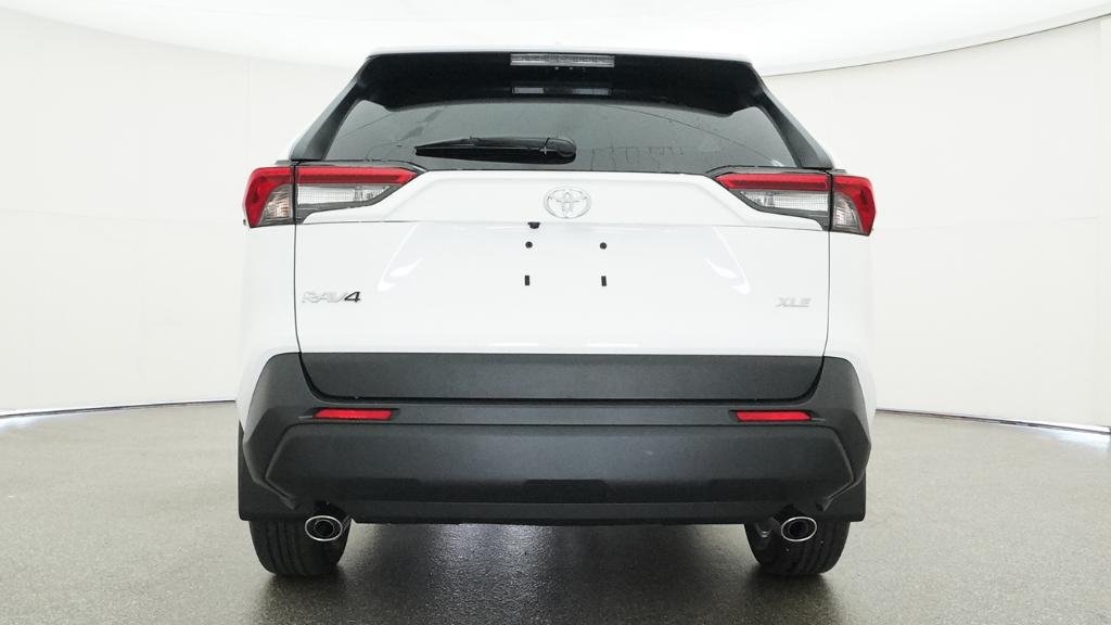 New 2025 Ice Cap Toyota XLE image 17