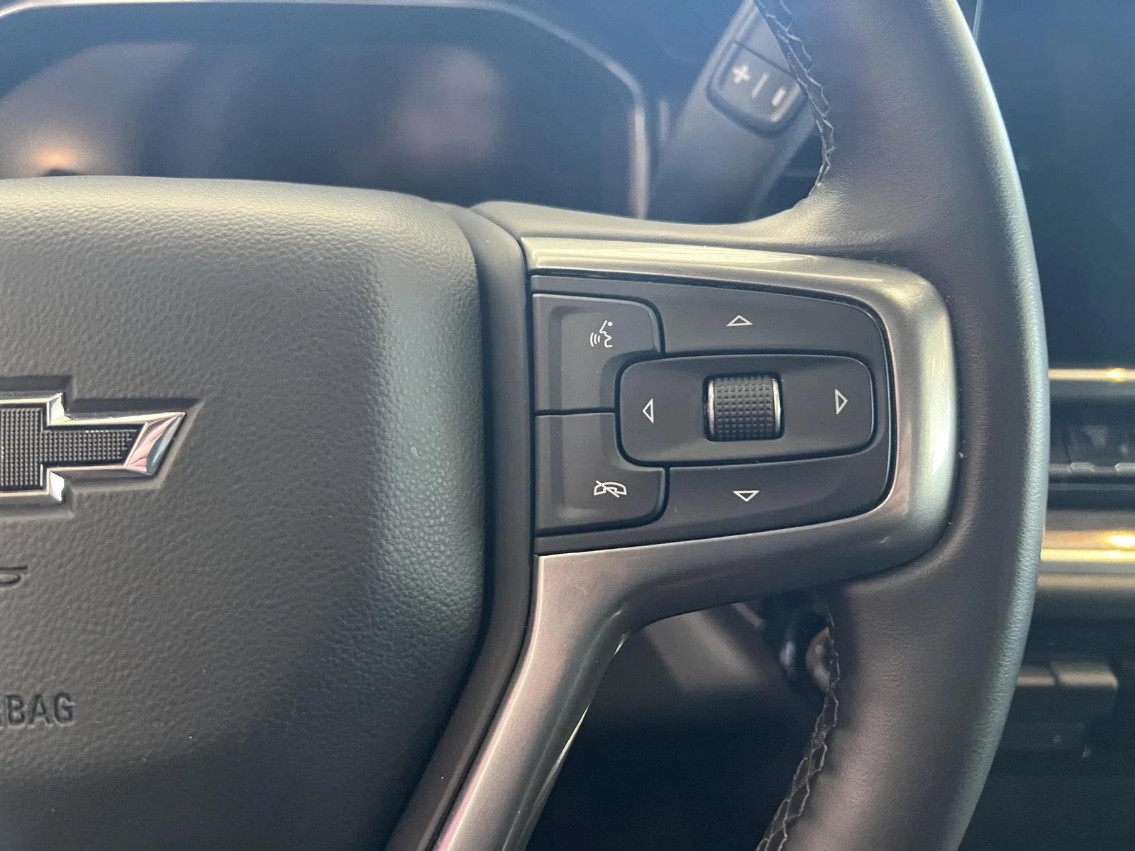 Used 2025 Black Chevrolet LTZ image 20