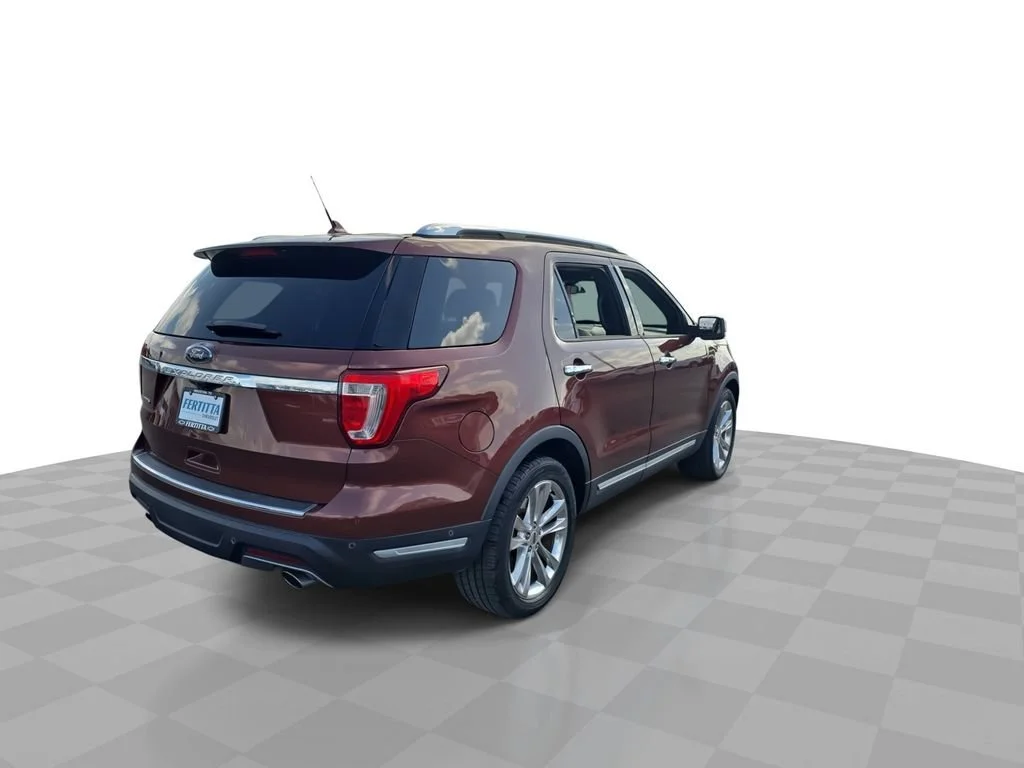 Used 2018 Red Ford Limited image 8