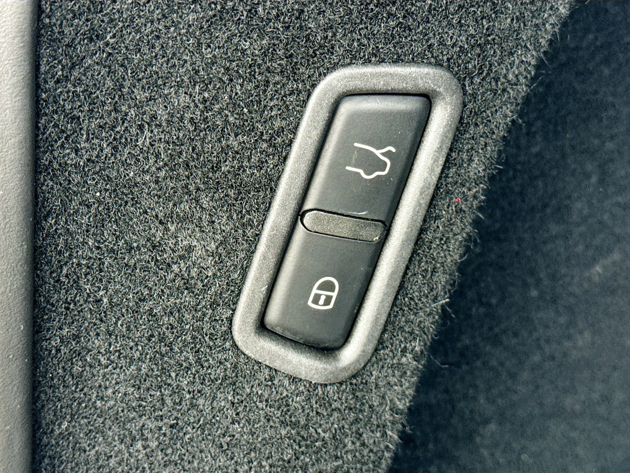 Used 2023 Grigio Maratea Metallic Maserati GT image 13