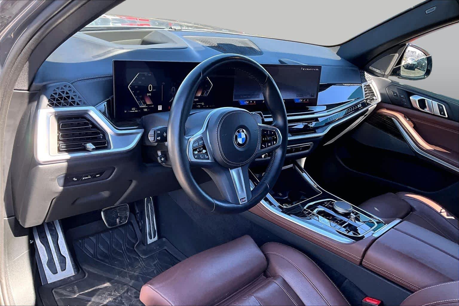 Used 2024 Skyscraper Grey Metallic BMW xDrive40i image 15