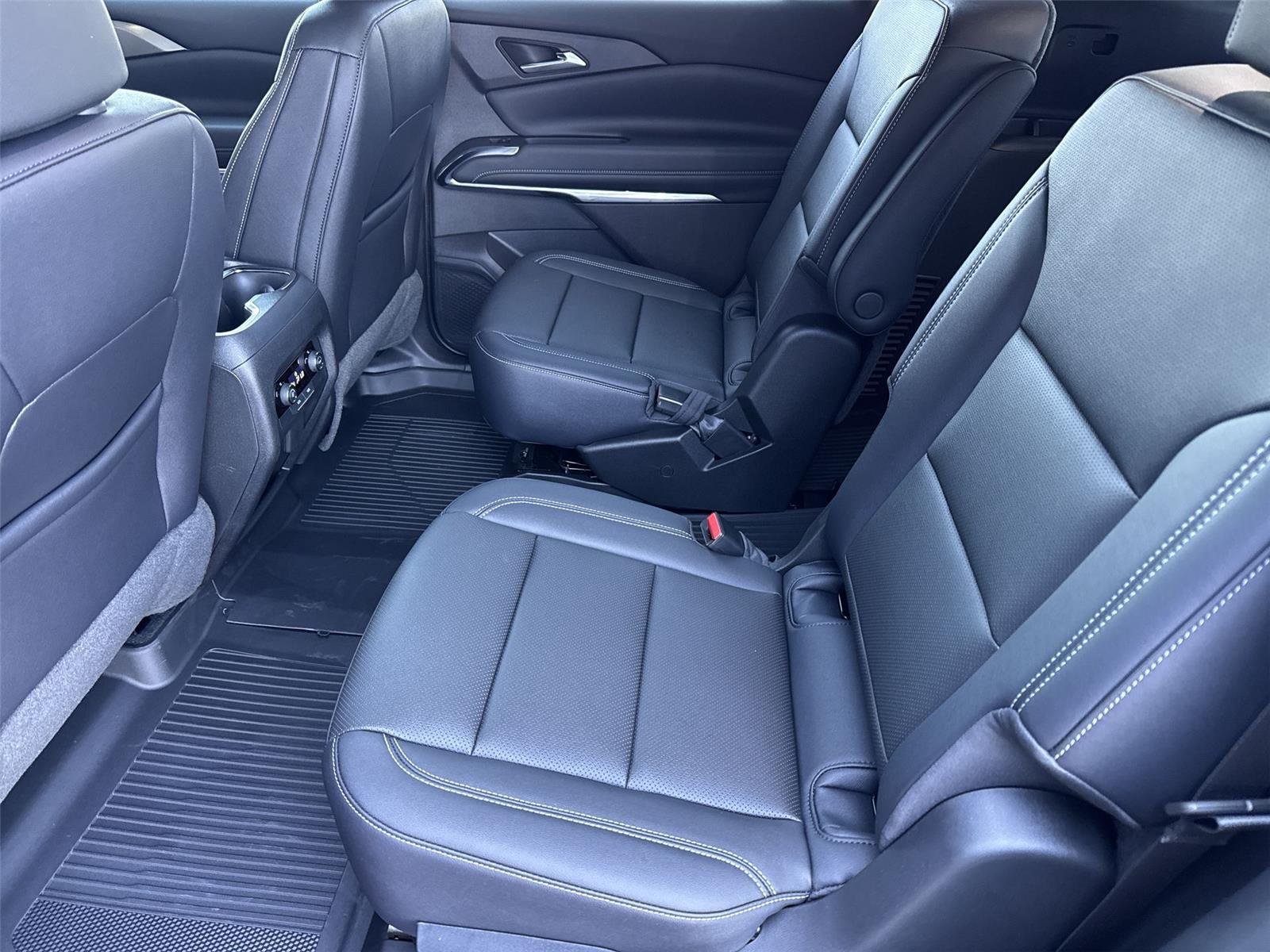 2026 Chevrolet Traverse LT - Photo 26