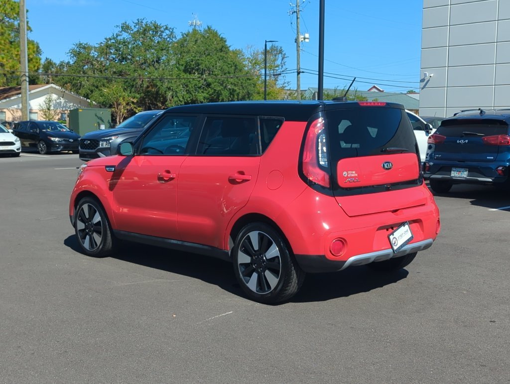 Used 2017 Red Kia Plus image 5