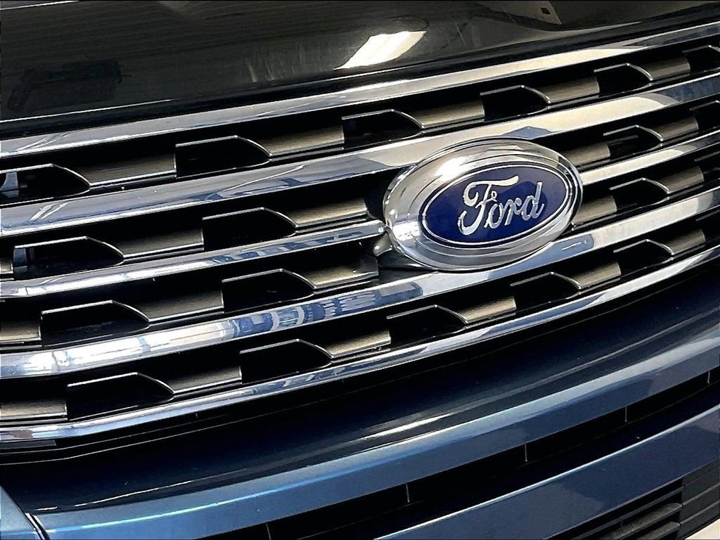 Used 2019 Blue Ford XLT image 33