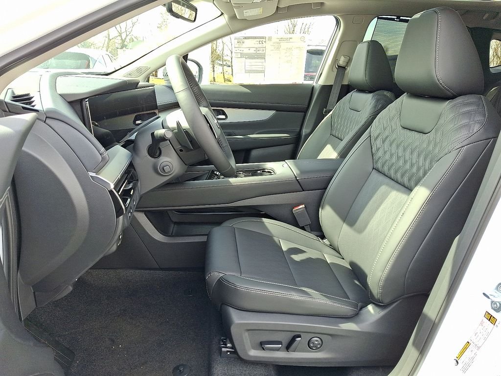 New 2026 Everest White Pearl TriCoat Nissan Platinum image 9