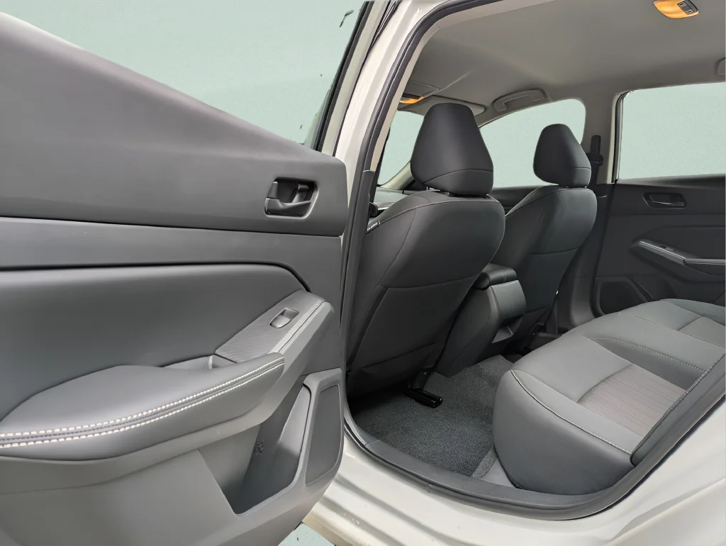 New 2026 White Nissan 2.5 SV image 12