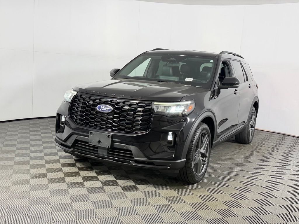Certified Used 2025 Black Ford ST-Line image 10