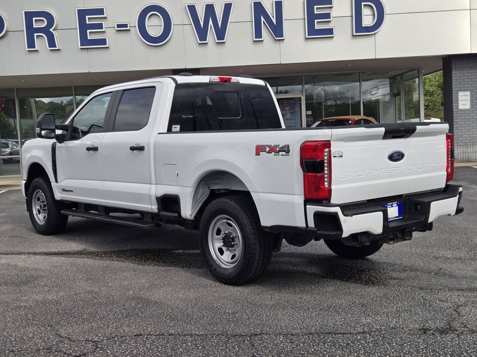 Used 2024 Oxford White Clearcoat Ford XL image 10