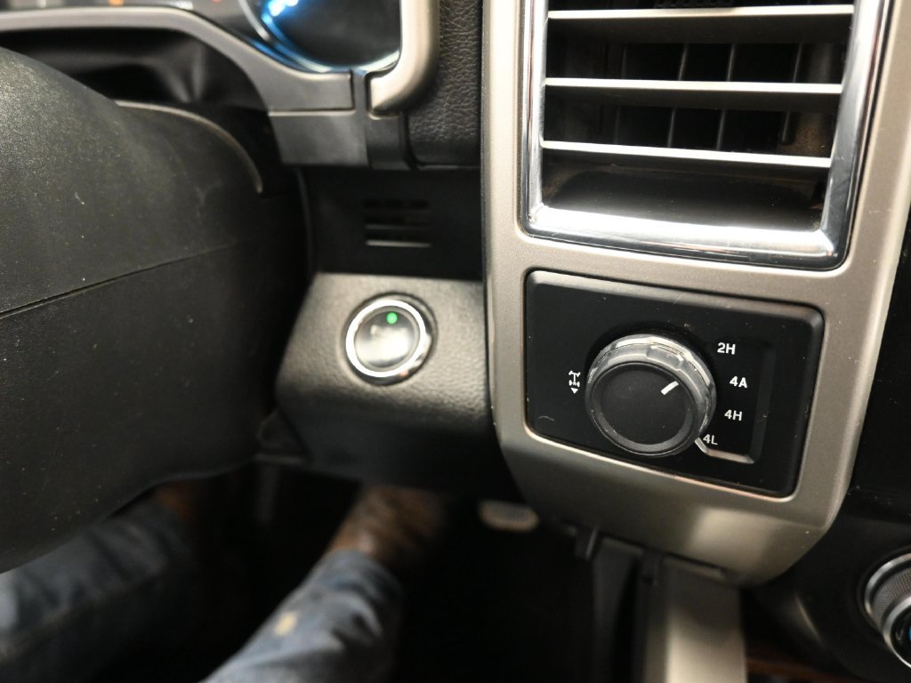 Used 2015 Black Ford Lariat image 16