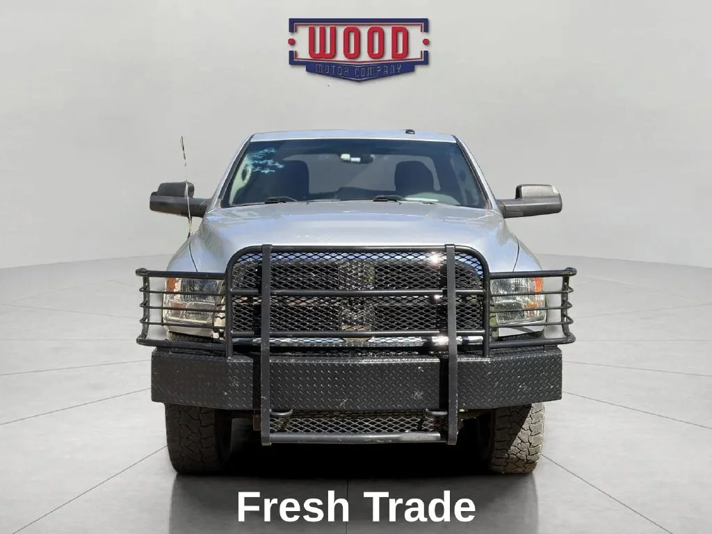 Used 2018 Bright Silver Clearcoat Metallic Ram Tradesman image 2