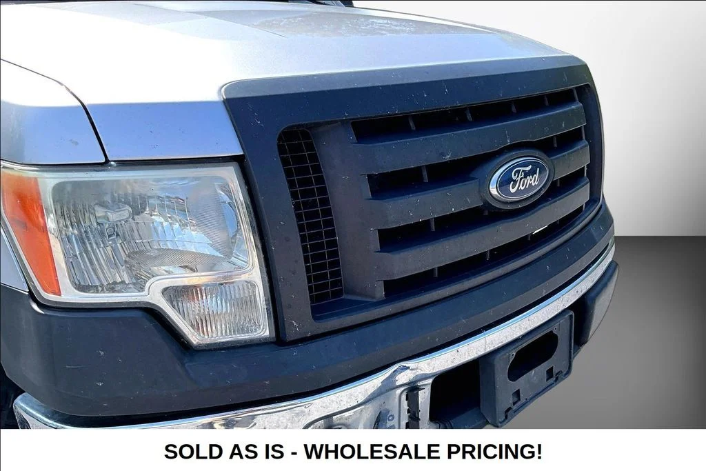 Used 2011 Silver Ford XL image 30