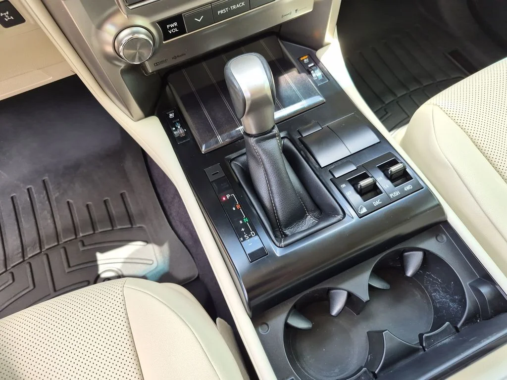 Used 2020 Black Lexus 460 image 26