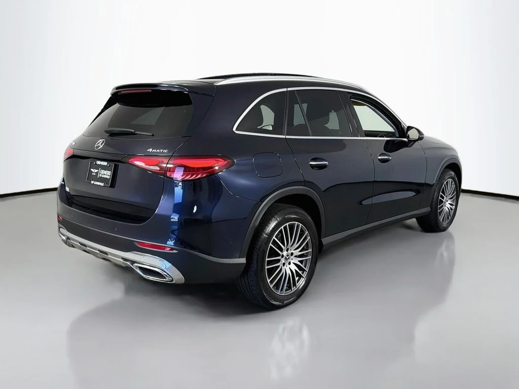 Used 2024 Nautical Blue Metallic Mercedes-Benz 300 image 7