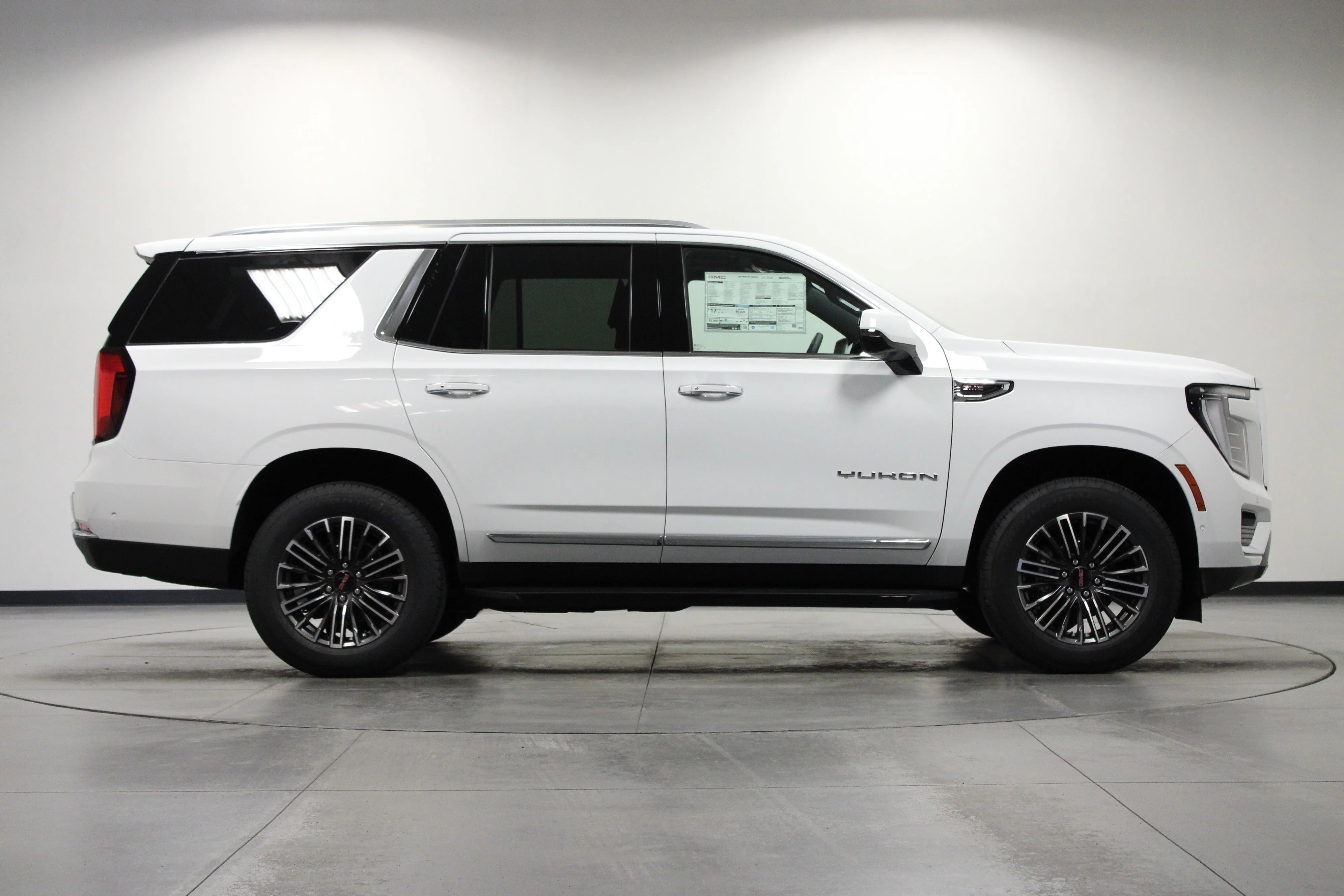 New 2026 Summit White GMC Elevation image 2