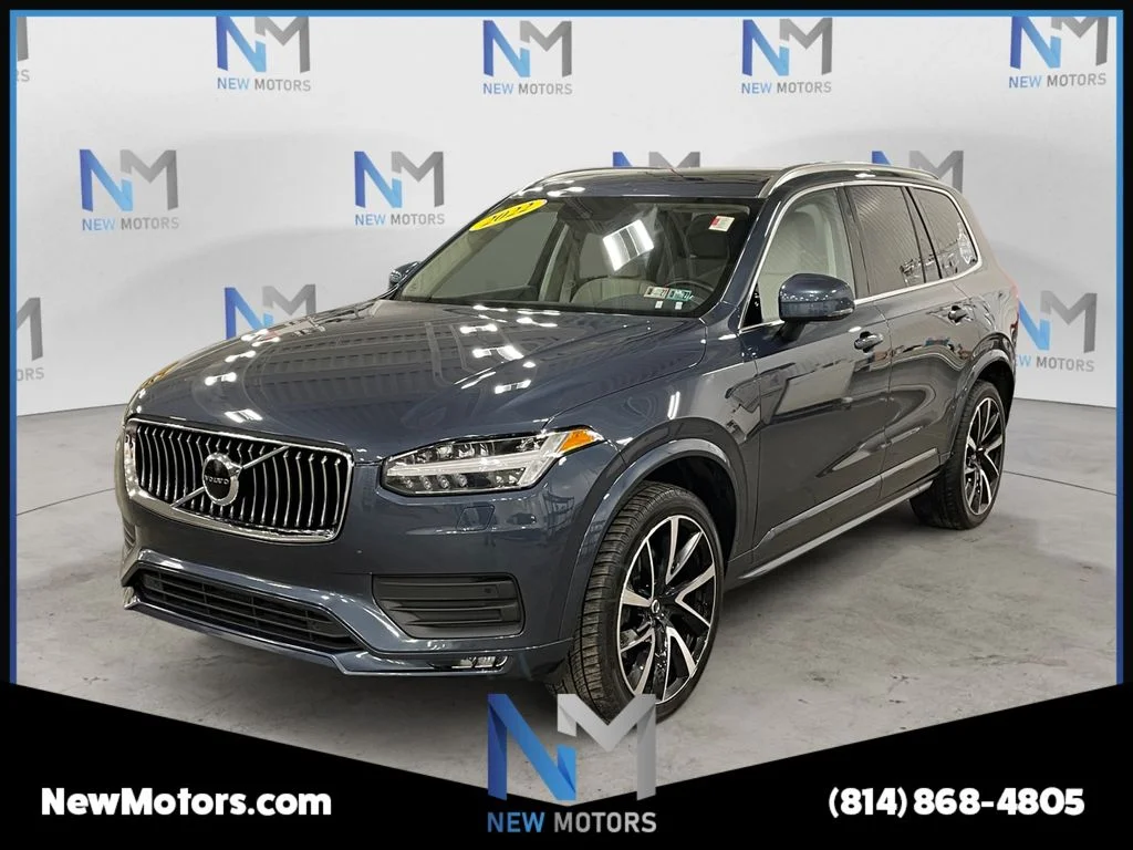 Used 2022 Denim Blue Metallic Volvo T6 Momentum image 1