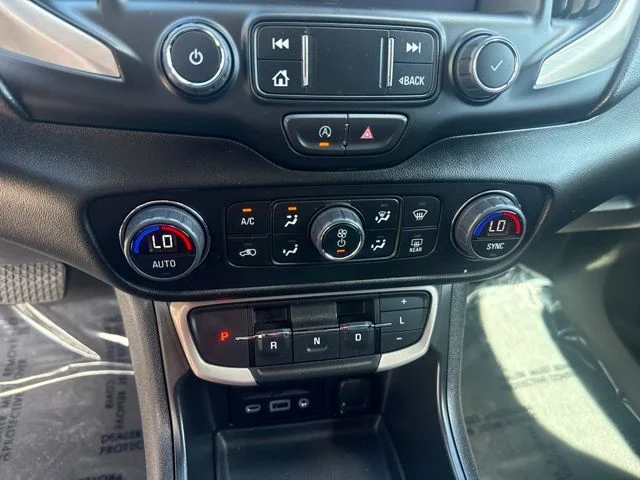 Used 2023 White GMC Denali image 19