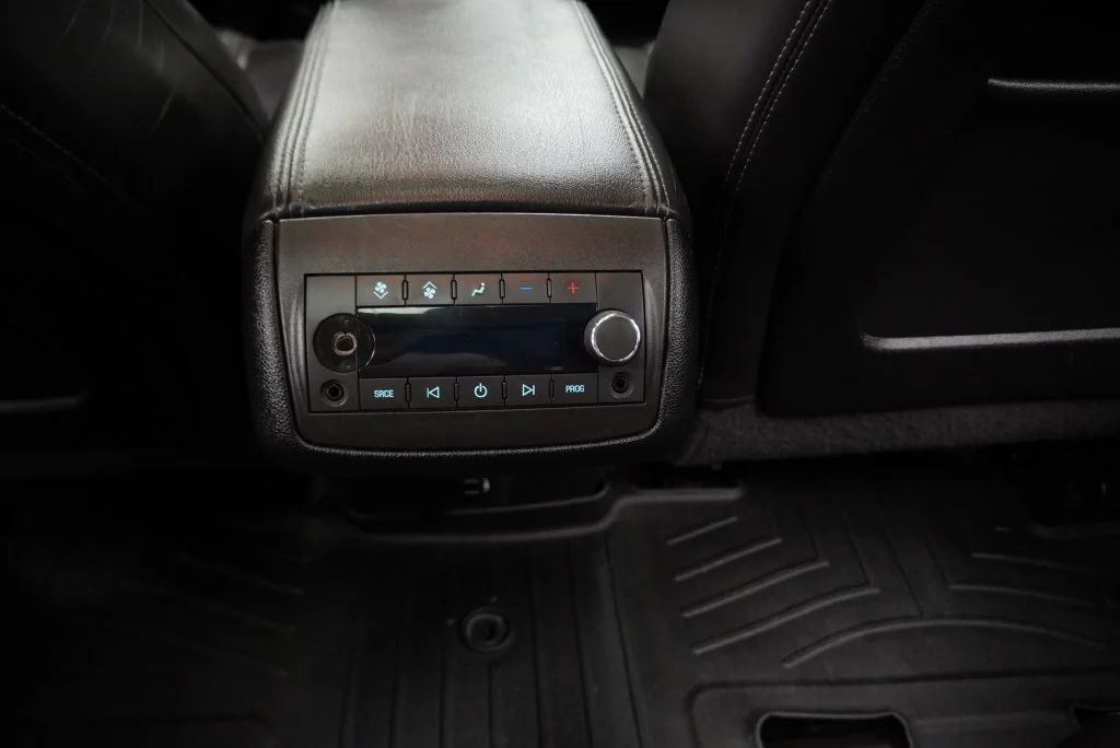 Used 2016 MOSAIC BLACK METALLIC Chevrolet LT image 26