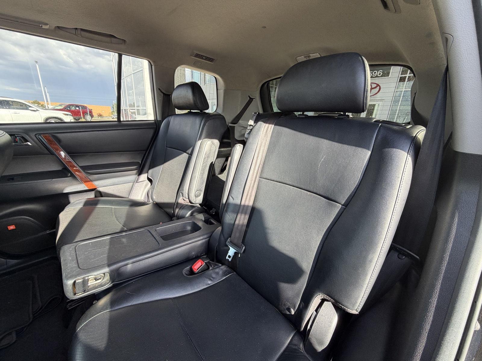 Used 2013 Black Toyota Limited image 16
