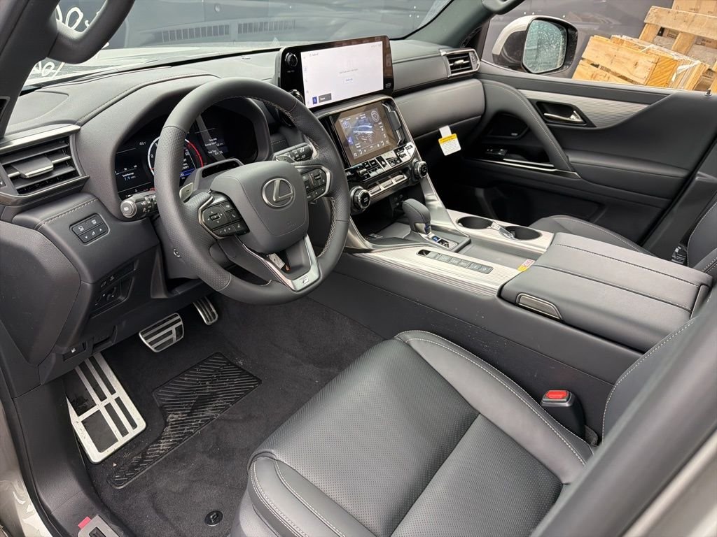 2026 Lexus LX 700h F-Sport - Photo 9