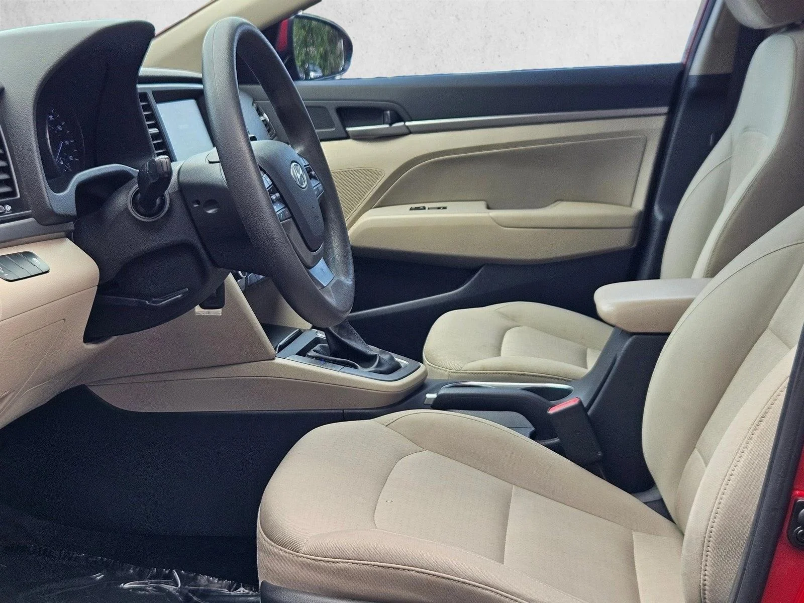 Used 2017 Scarlet Red Hyundai SE image 14