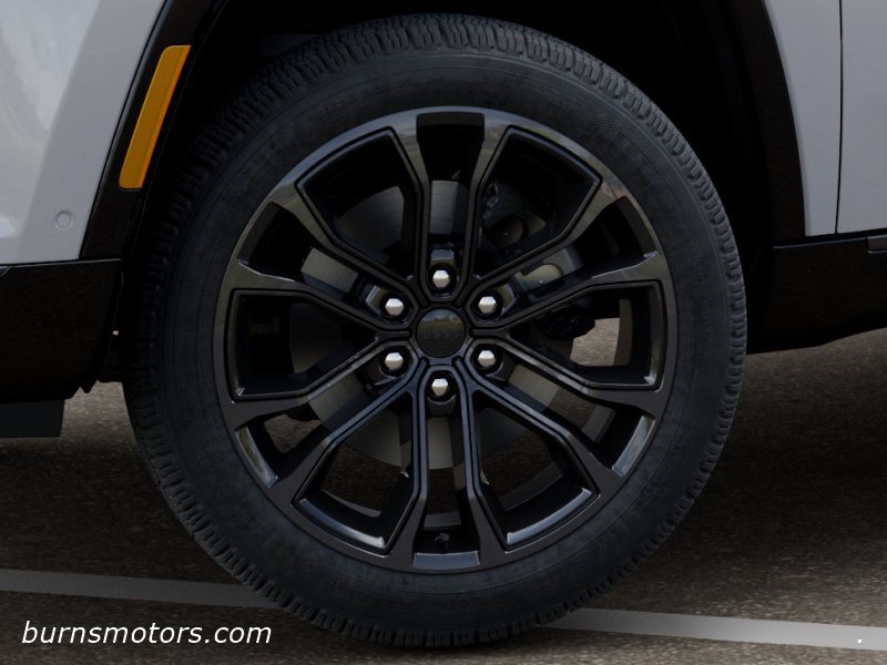 New 2026 Bright White Clear-Coat Exterior Paint Jeep Summit Reserve Black image 8