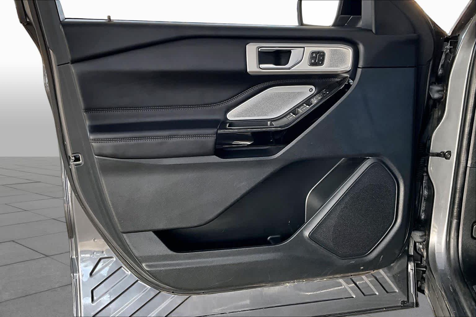 Used 2022 Carbonized Gray Ford Platinum image 22