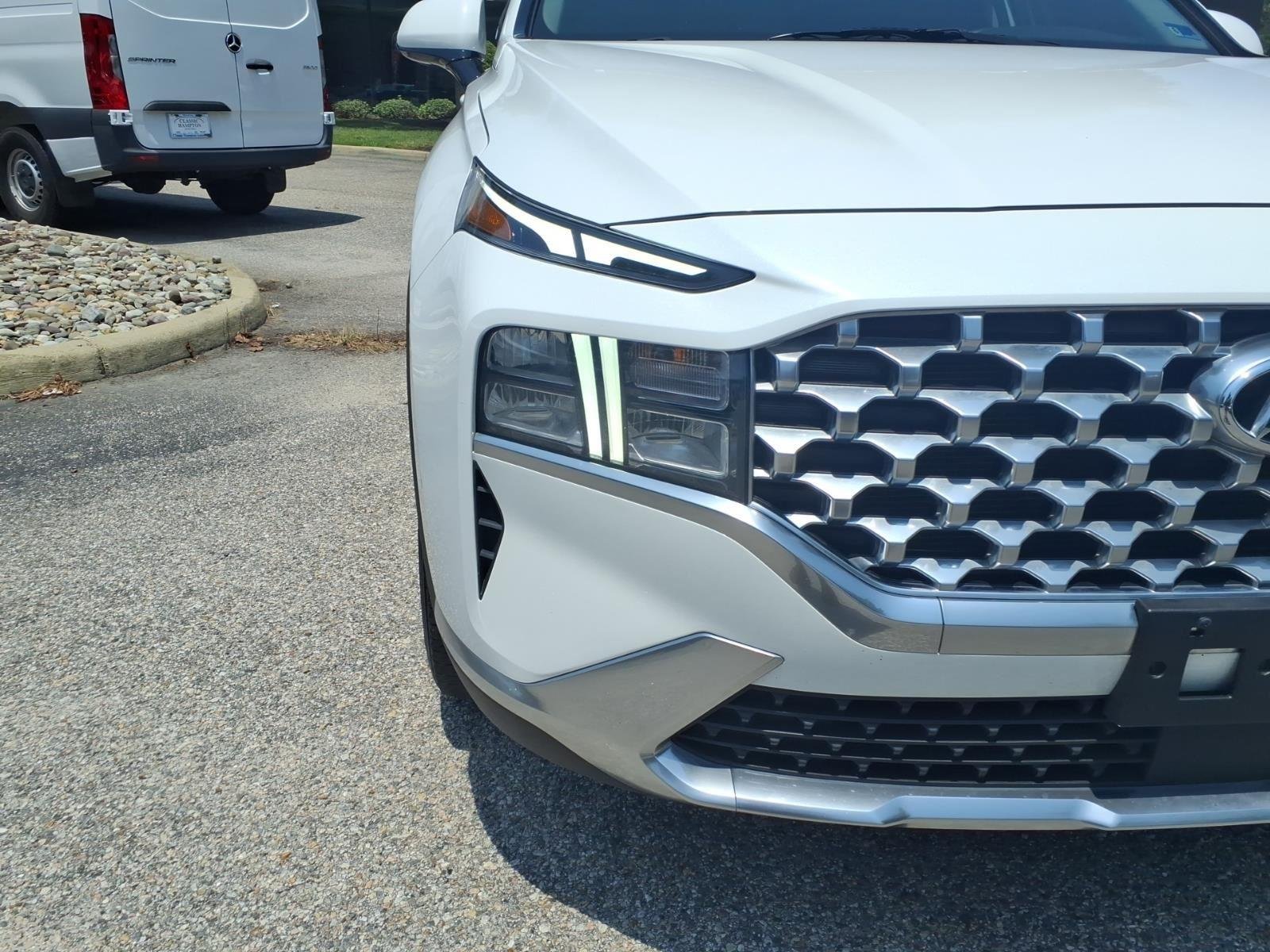 Used 2022 Quartz White Hyundai SEL image 3