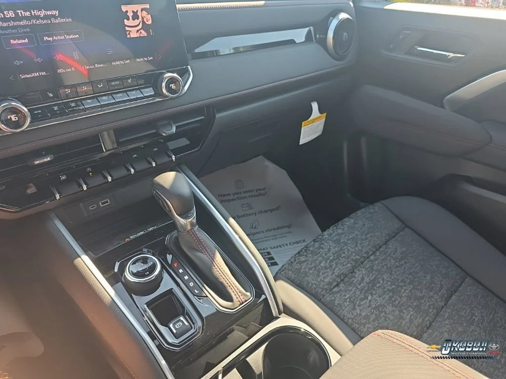 2026 Chevrolet Colorado Z71 - Photo 19