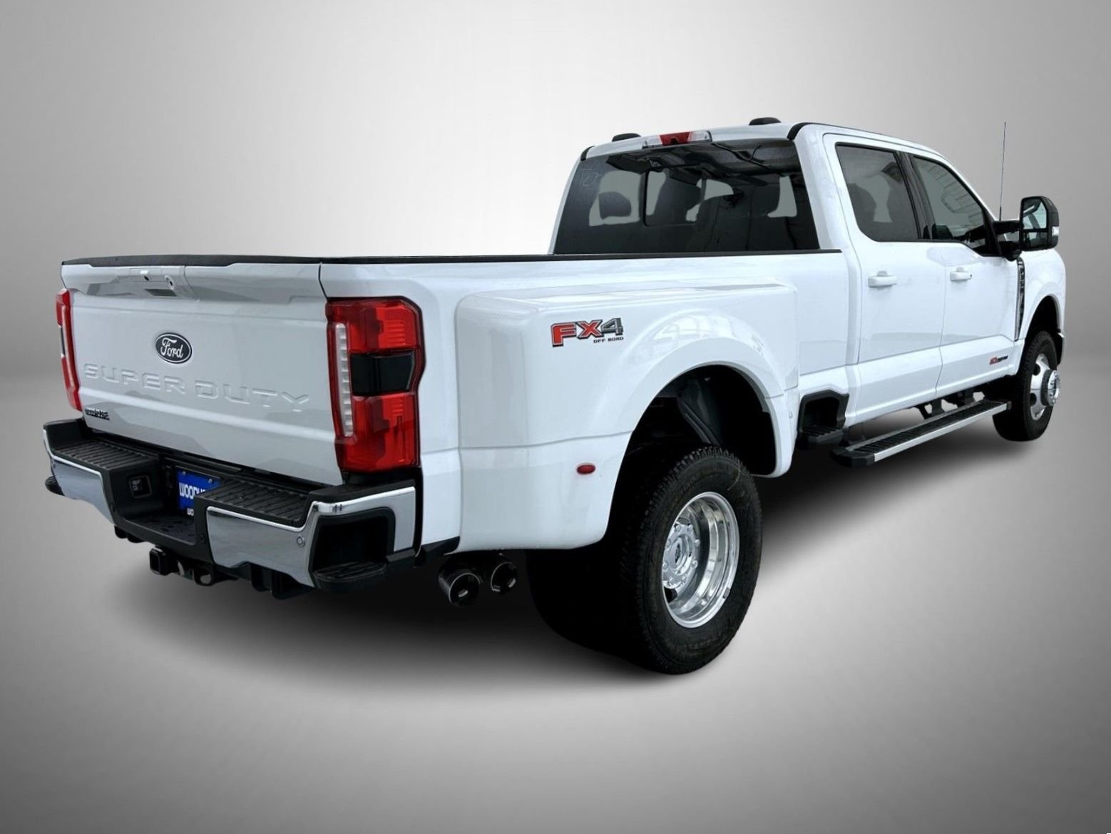 New 2027 Oxford White Ford Lariat image 5