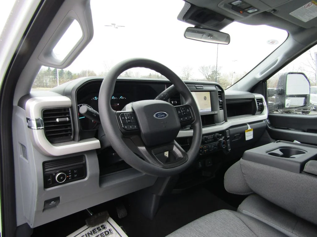 New 2026 Oxford White Ford F-350® XL image 13