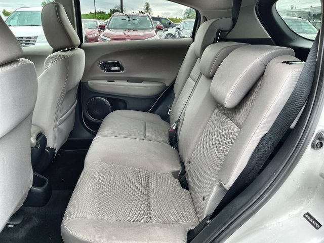 Used 2018  Honda EX image 33