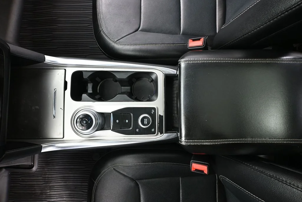Used 2020 Black Ford Limited image 34