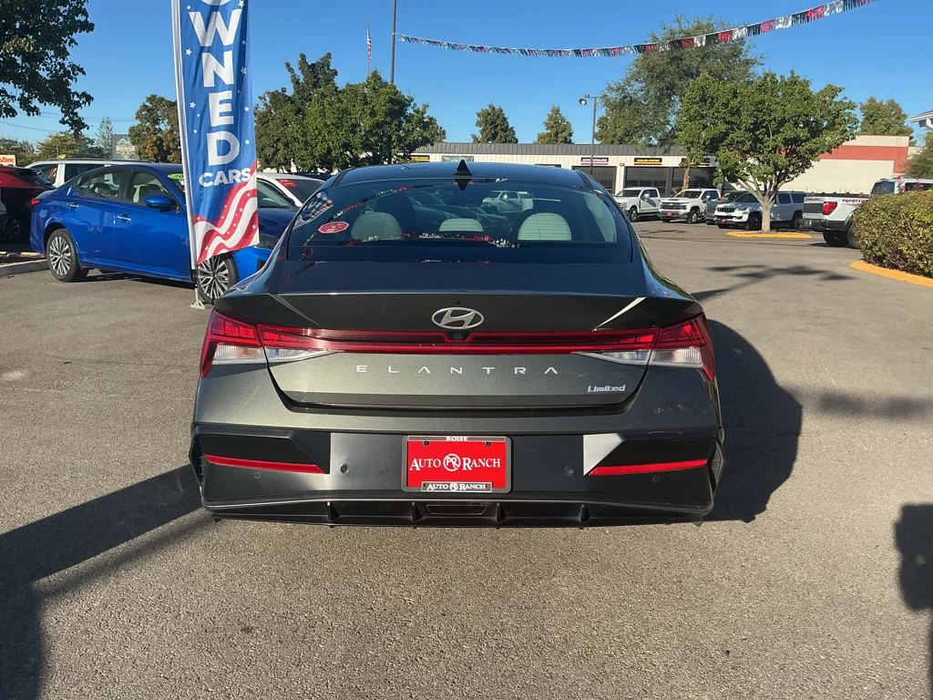 Used 2024 Amazon Gray Hyundai Limited image 6