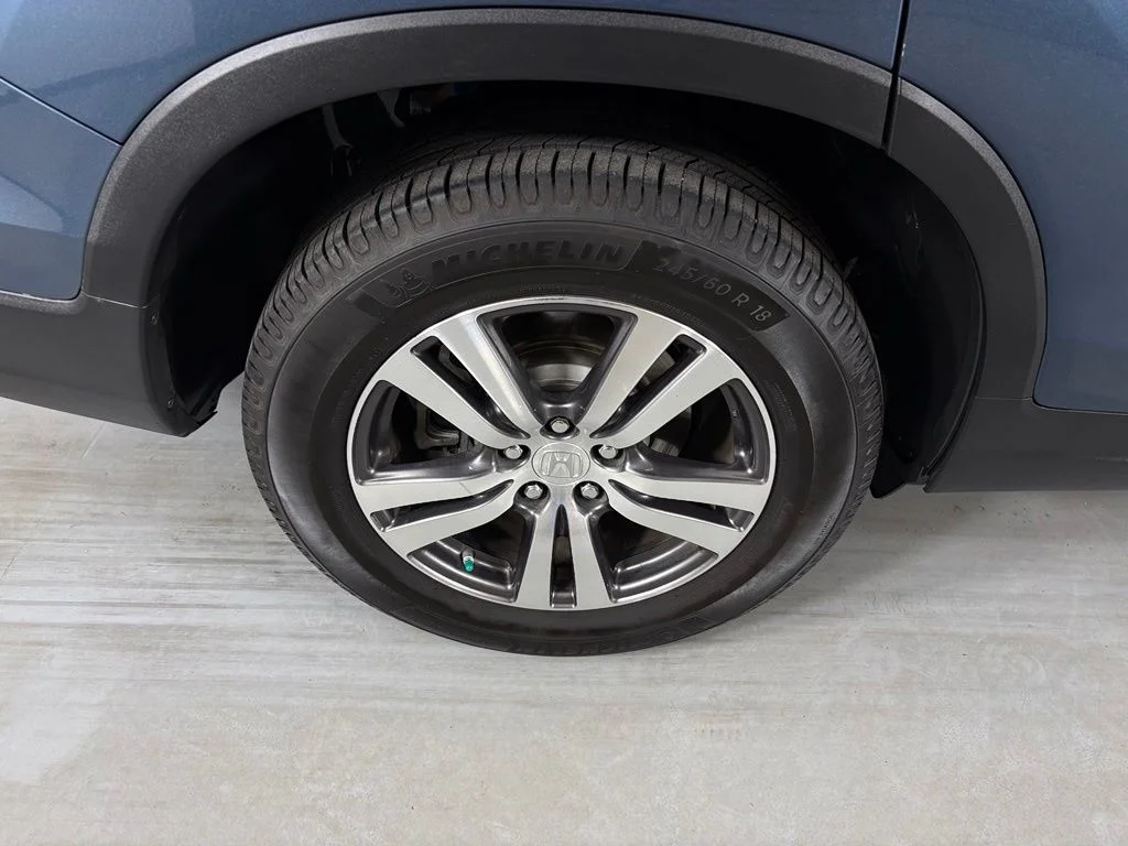 Used 2016  Honda EX-L image 11