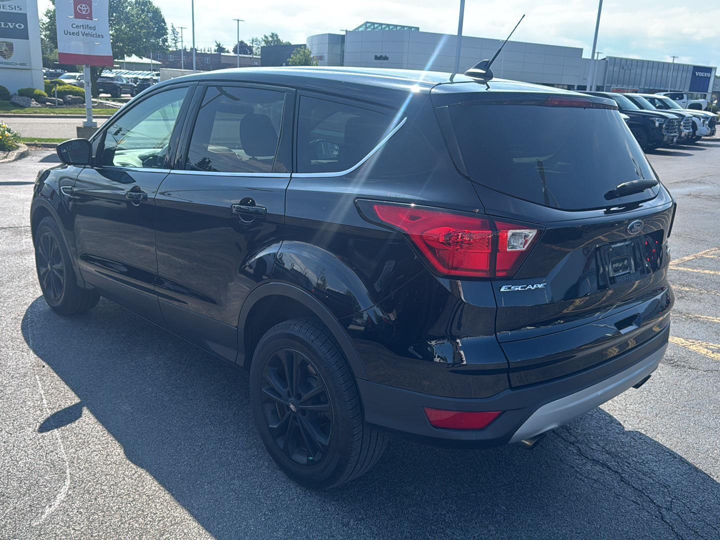 Used 2019 Agate Black Ford SE image 4