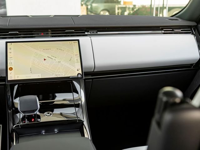 New 2026 Santorini Black Land Rover Dynamic SE image 22