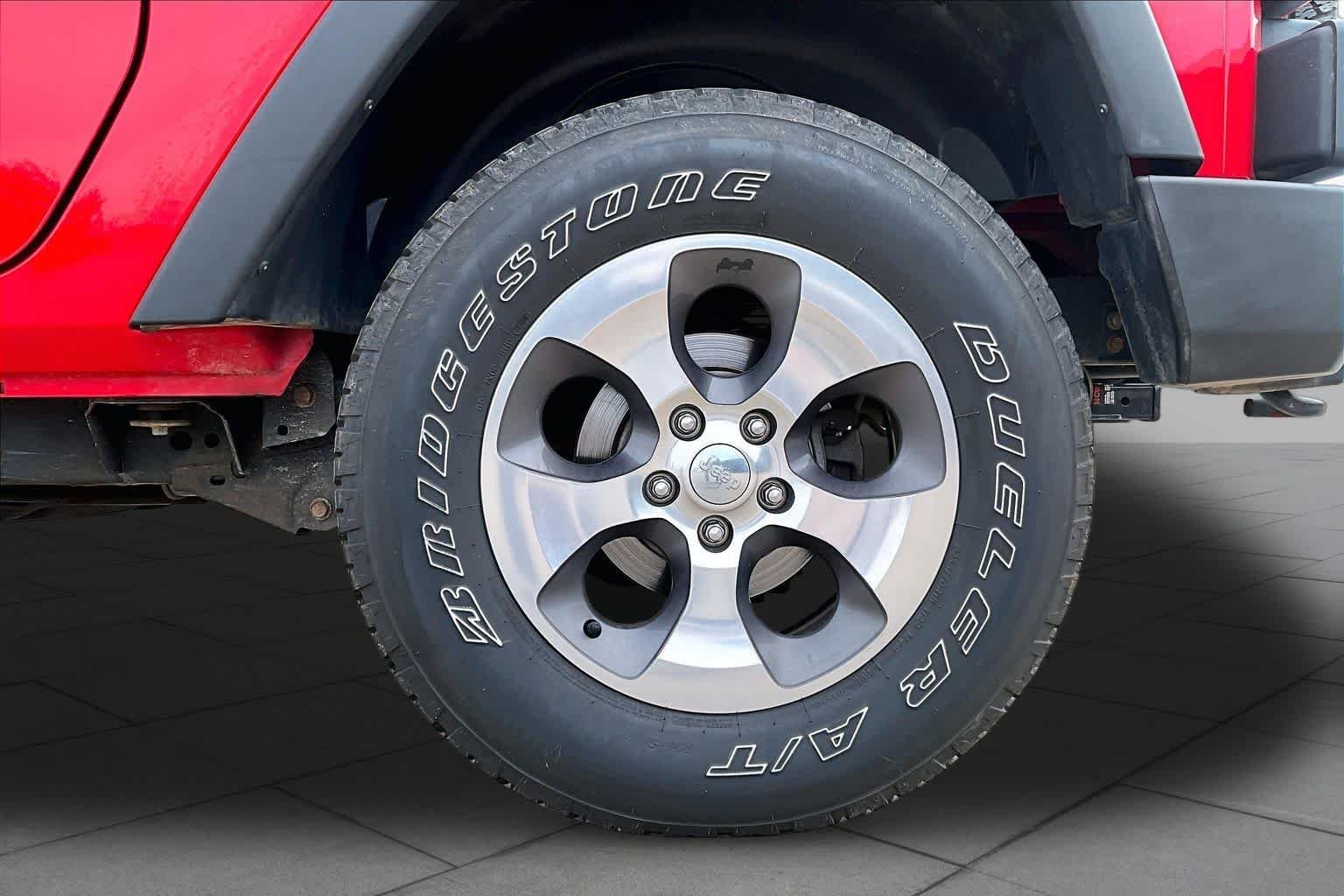 Used 2016 Firecracker Red Clearcoat Jeep Sport image 10