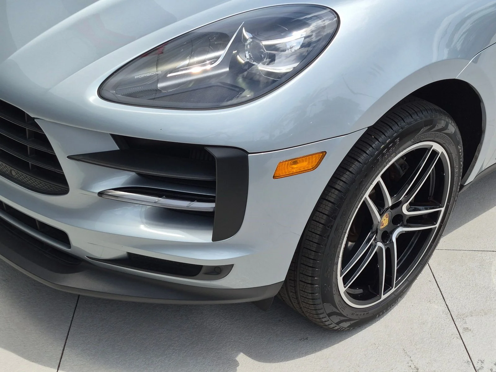 Used 2019 Dolomite Silver Metallic Porsche S image 12