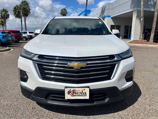 Used 2023 IRIDESCENT PEARL TRICOAT Chevrolet LT Cloth image 2