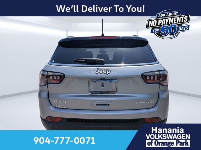 Used 2022 Silver Jeep Limited image 4