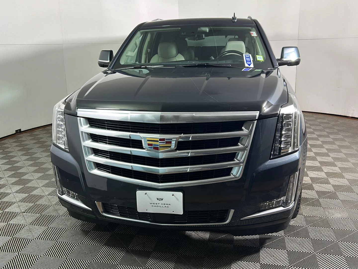 Used 2020 Shadow Metallic Cadillac Premium Luxury image 15